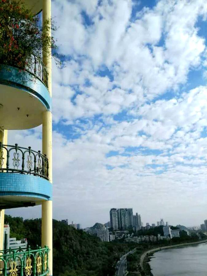 Peninsula Sea View Hostel海景青年旅舍 Джухай Екстериор снимка