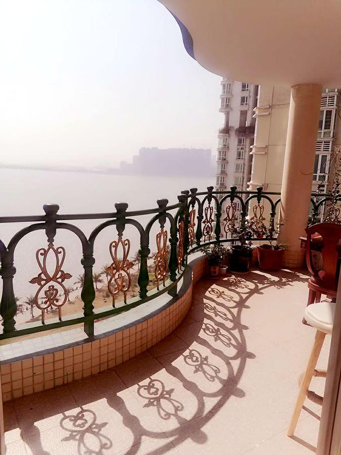 Peninsula Sea View Hostel海景青年旅舍 Джухай Екстериор снимка