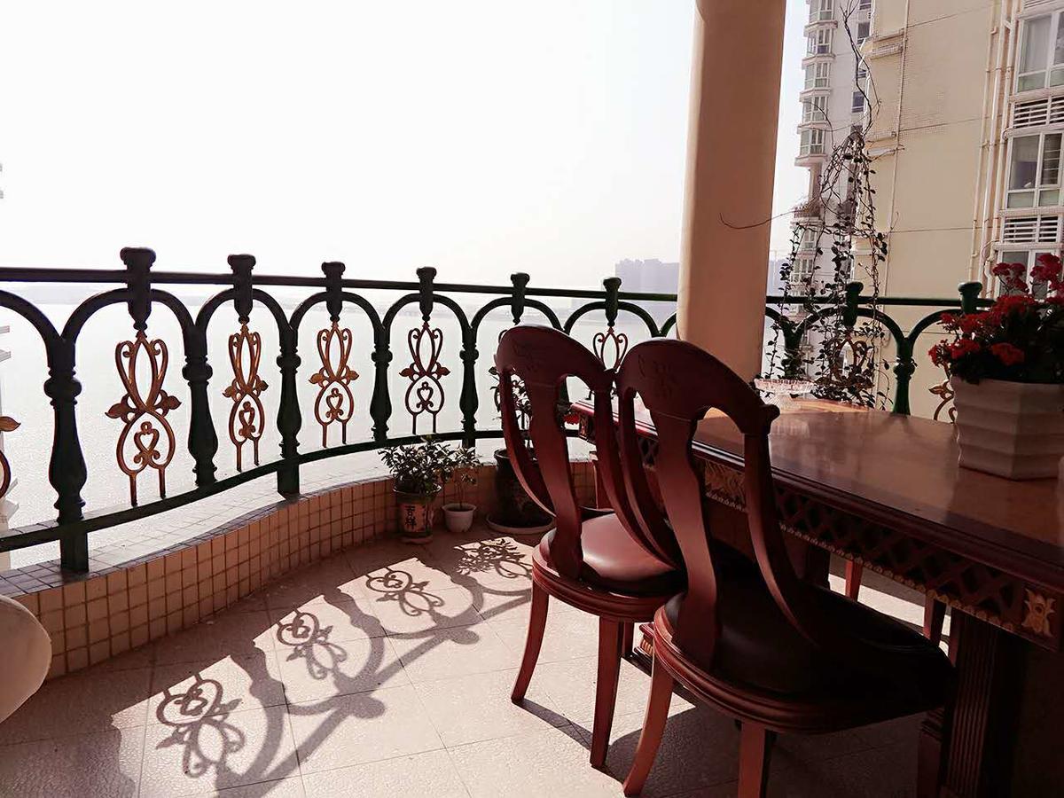 Peninsula Sea View Hostel海景青年旅舍 Джухай Екстериор снимка
